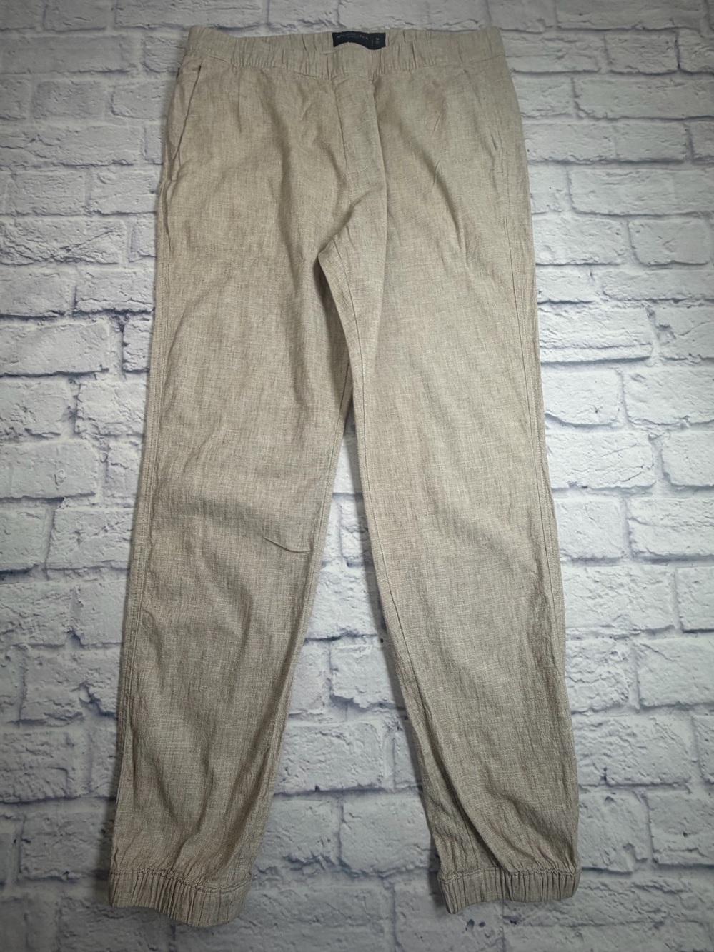 Abercrombie & Fitch Men's Light Tan Drawstring Linen Joggers. Size M.